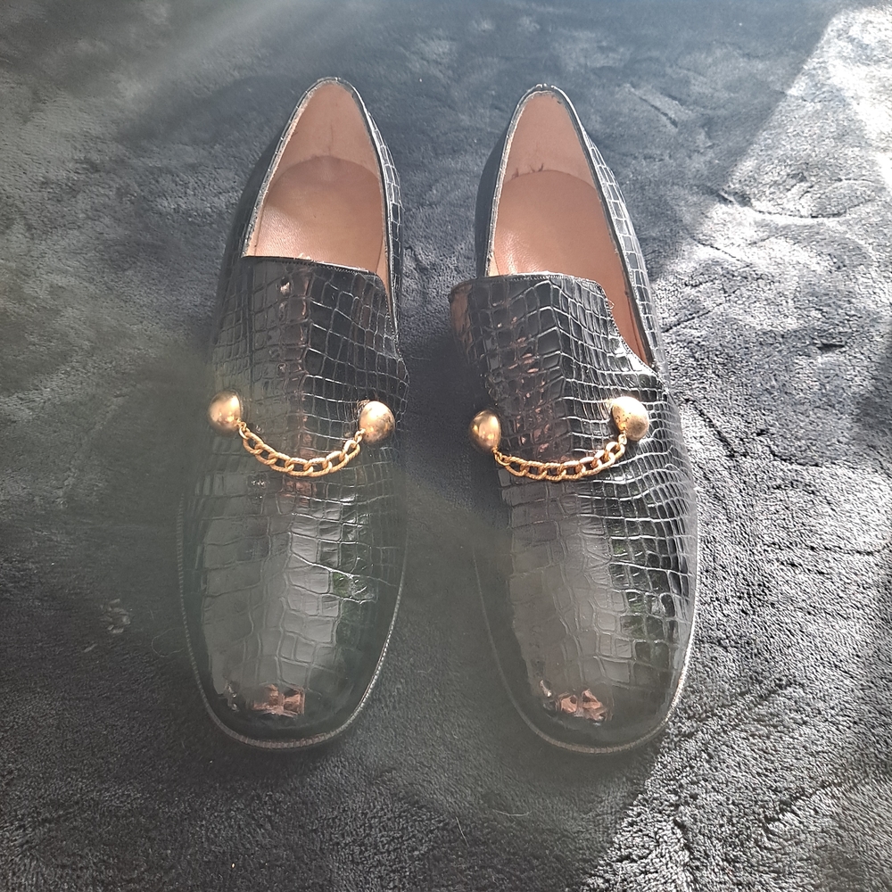 Saks Fifth Avenue Black Crocodile-Embossed Loafers with Gold Chain